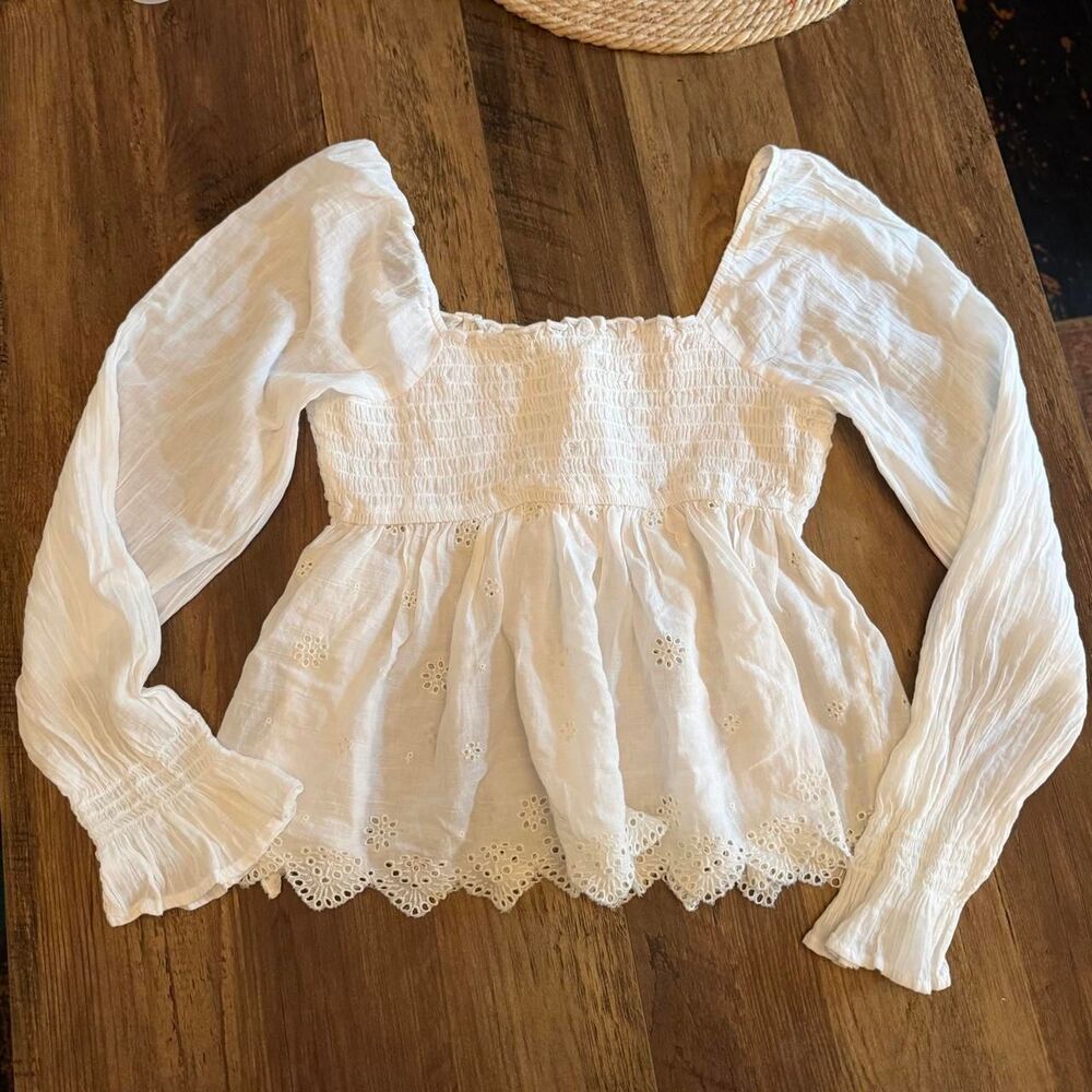 American Eagle white long sleeve smocked tiered top
